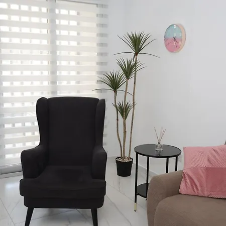 Apartment Elia Elegant - Centre, 5min Walk To Beach, Modern & New
