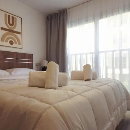 דירה Elia Elegant - Centre, 5min Walk To Beach, Modern & New