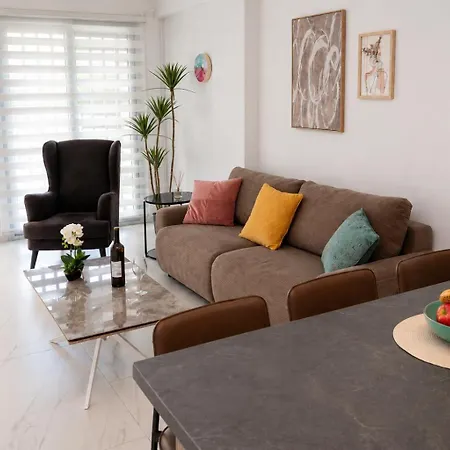 Lägenhet Elia Elegant Central Suite Larnaca *