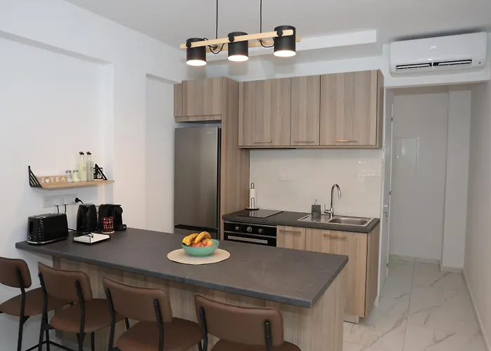 Elia Elegant ラルナカ