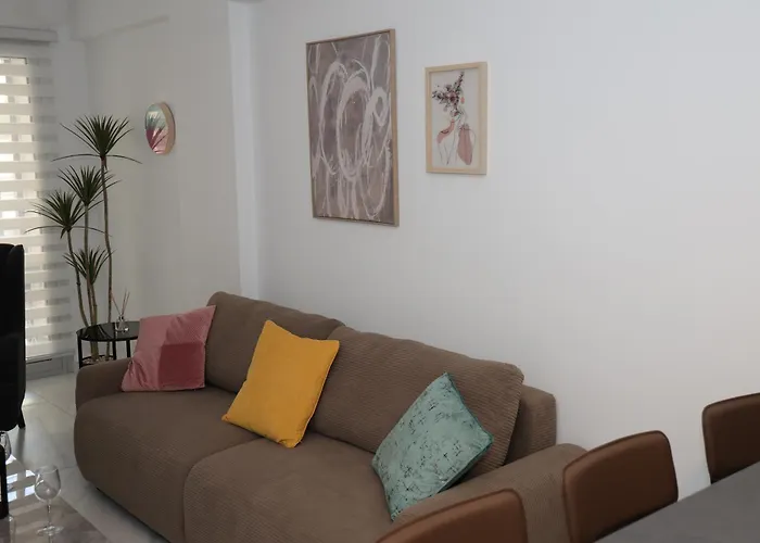 Elia Elegant ラルナカ